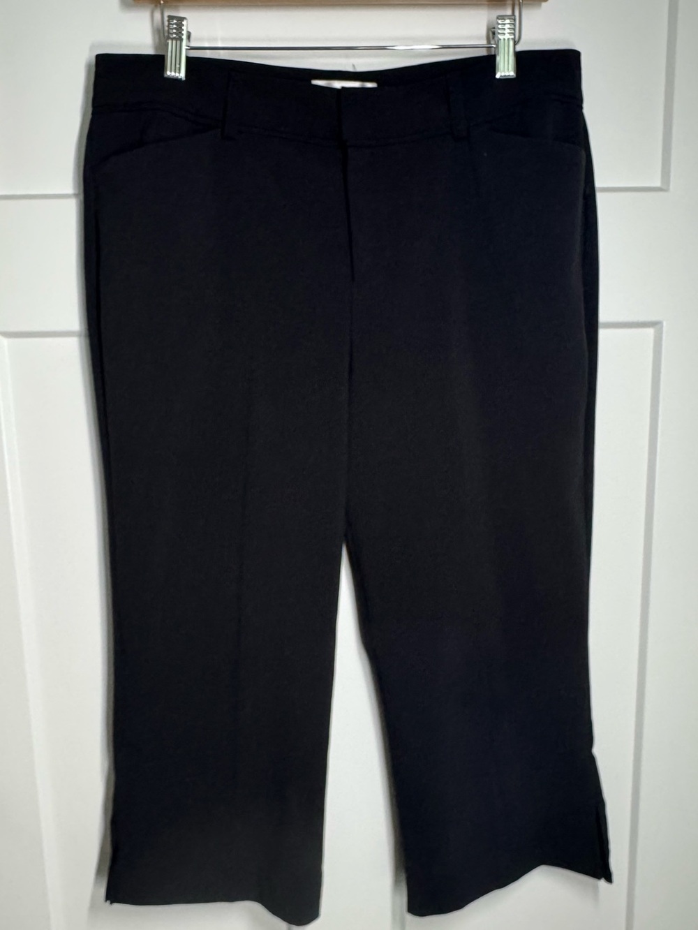 Women’s Christopher & Banks Black Cropped Pants, Size 10